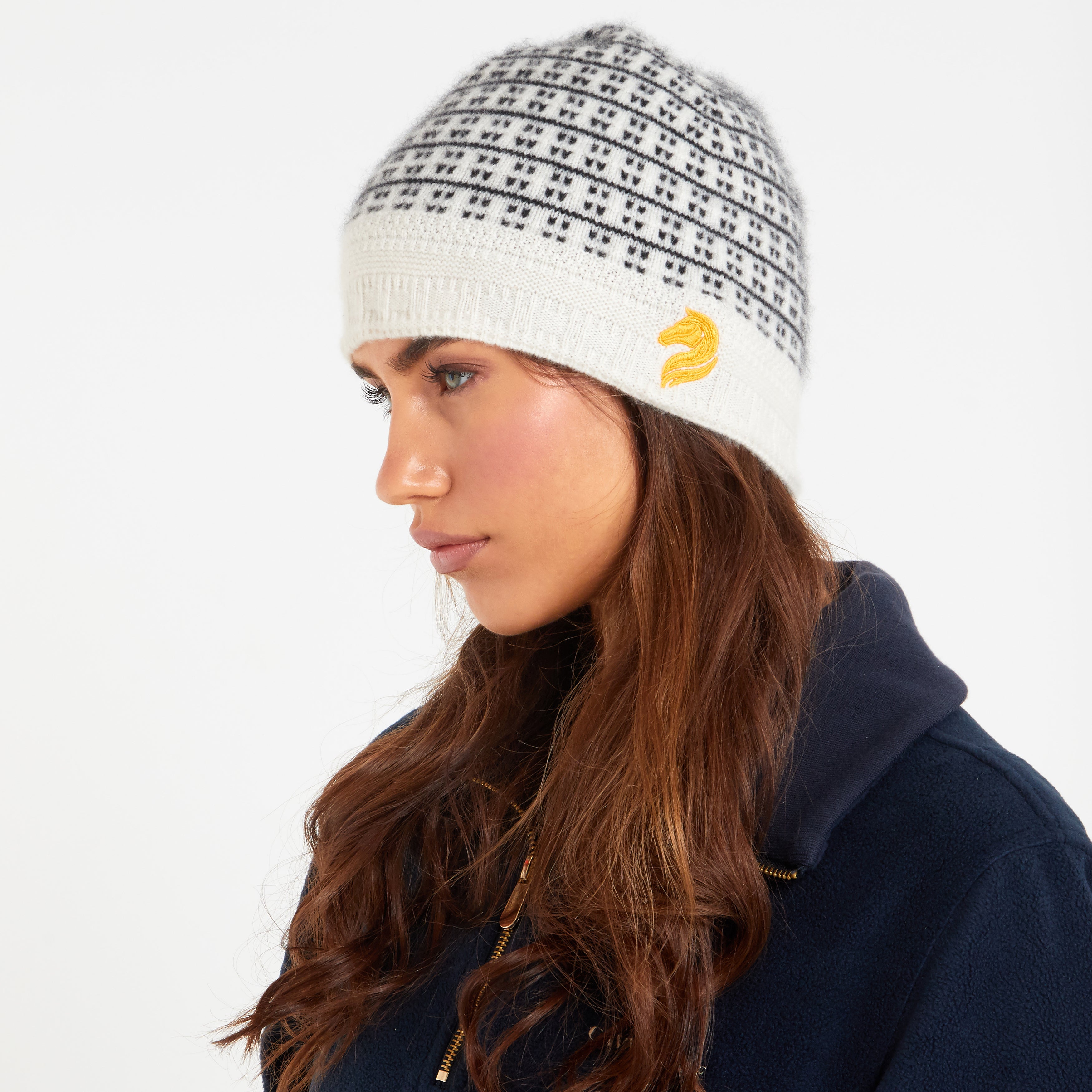 Cavvalure Heritage Jacquard cashmere beanie – detail close-up